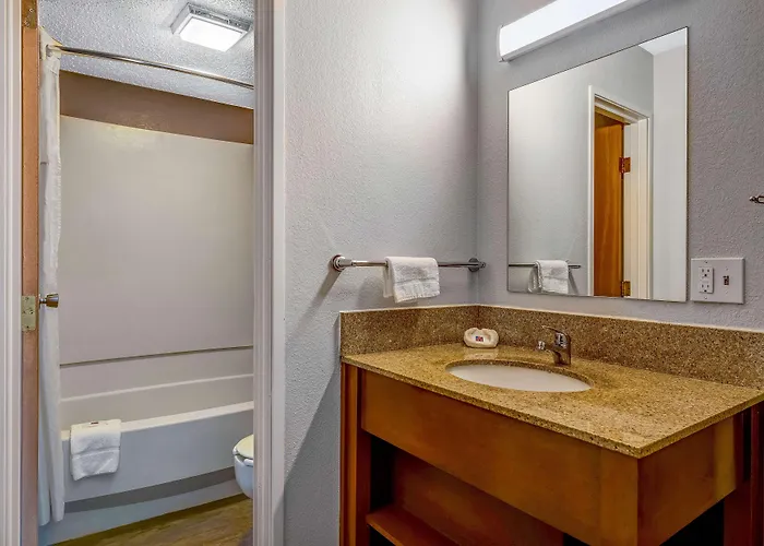 6-elk Grove Village, Il - O'hare 2*