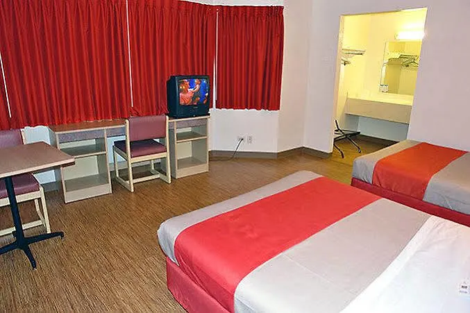 Hotel 6-elk Grove Village, Il - O'hare Elk Grove Village